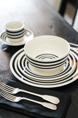 La Vuelta Dinnerware Set